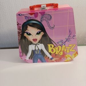 Bratz Doll Case see pictures damage inside